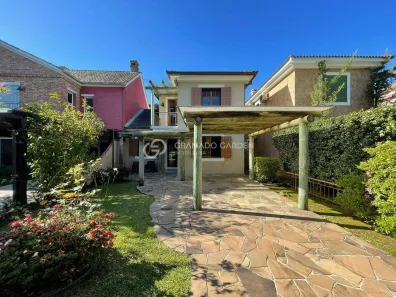 Casa com 3 Quartos à venda, 238m² no Parque das Hortensias, Canela