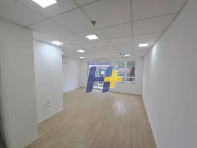 Sala Comercial à venda, 37m² no Vila Gertrudes, São Paulo