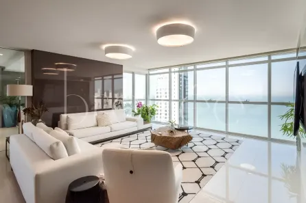Apartamento com 4 Quartos para alugar, 234m² no Centro, Balneário Camboriú