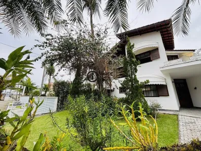 Casa com 5 Quartos para alugar, 360m² no Enseada, Guarujá