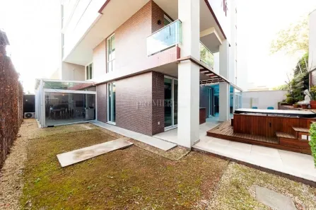 Apartamento com 4 Quartos para alugar, 381m² no Água Verde, Curitiba