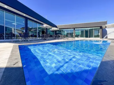 Fazenda/Sítio com 3 Quartos à venda, 240m² no Jardim Munique, Maringá