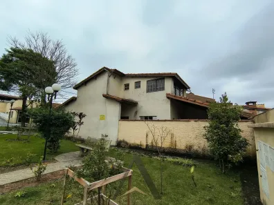 Casa de Condomínio com 2 Quartos à venda, 48m² no Vila Romanópolis, Ferraz de Vasconcelos