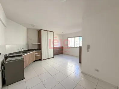 Apartamento com 1 Quarto para alugar, 22m² no Zona 07, Maringá