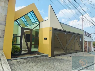 Casa com 3 Quartos à venda, 200m² no Jardim Avelino, São Paulo