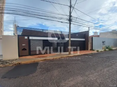 Casa com 1 Quarto para alugar, 200m² no Lídice, Uberlândia