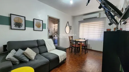 Apartamento com 2 Quartos à venda, 56m² no Azenha, Porto Alegre