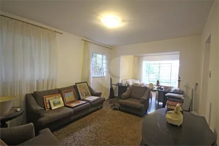 Sobrado com 3 Quartos à venda, 250m² no Sumaré, São Paulo