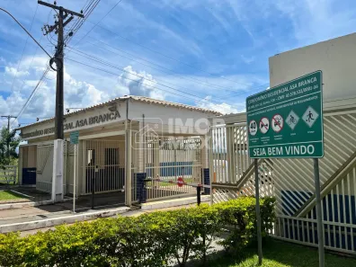 Casa de Condomínio com 3 Quartos à venda, 132m² no Recanto das Emas, Brasília