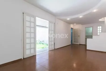 Casa com 3 Quartos para alugar, 180m² no Jardim Paulistano, São Paulo