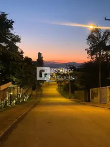 Casa com 4 Quartos para alugar, 300m² no João Paulo, Florianópolis