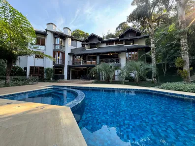 Casa com 5 Quartos à venda, 1500m² no Boa Vista, Joinville