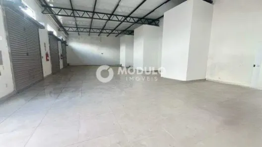 Ponto Comercial para alugar, 50m² no Aclimação, Uberlândia
