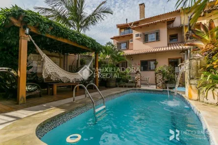 Sobrado com 3 Quartos à venda, 218m² no Ipanema, Porto Alegre