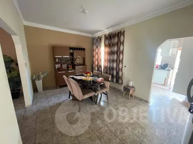 Casa com 3 Quartos à venda, 180m² no Jardim Patrícia, Uberlândia