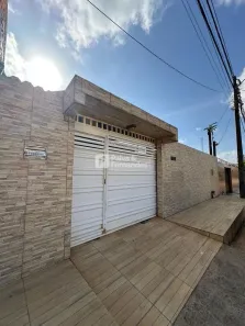 Casa com 3 Quartos à venda, 140m² no Planalto, Natal