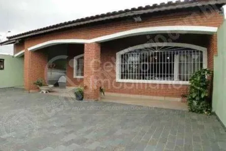 Casa com 4 Quartos à venda, 310m² no Jardim Peruibe, Peruíbe