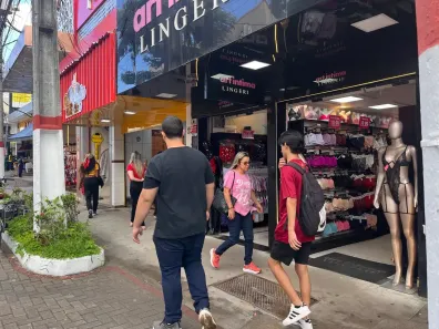 Ponto Comercial para alugar, 60m² no Centro, Maricá