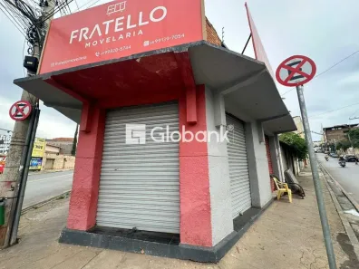 Ponto Comercial para alugar, 35m² no Centro, Montes Claros