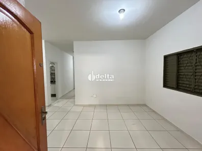 Casa com 3 Quartos para alugar, 191m² no Santa Luzia, Uberlândia