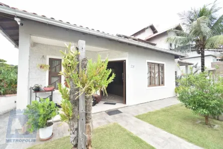 Casa com 3 Quartos à venda, 140m² no Pedra Branca, Palhoça