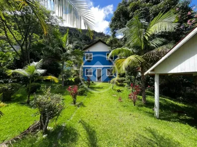 Casa com 2 Quartos à venda, 122m² no Albuquerque, Teresópolis