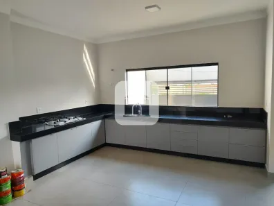 Casa com 3 Quartos à venda, 101m² no Jardim Holanda, Uberlândia