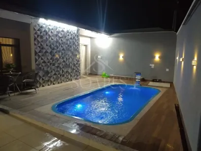Casa com 3 Quartos à venda, 220m² no Alpes, Londrina