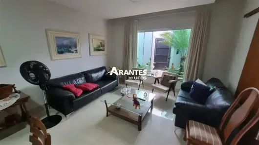 Casa com 3 Quartos à venda, 156m² no Bosque dos Buritis, Uberlândia