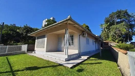 Casa com 3 Quartos à venda, 103m² no Floresta, Joinville