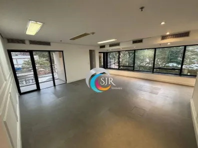 Sala Comercial para alugar, 130m² no Vila Olímpia, São Paulo