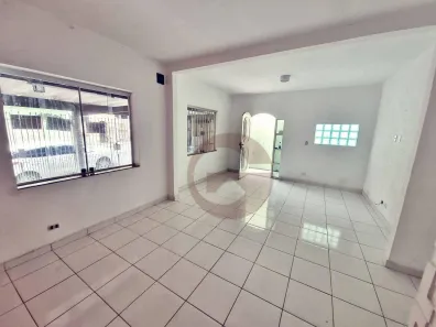 Casa com 3 Quartos à venda, 252m² no Jardim Ouro Preto, Taboão da Serra
