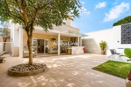 Casa de Condomínio com 4 Quartos à venda, 240m² no Alphaville, Santana de Parnaíba