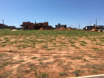 Lote/Terreno à venda, 392m² no Residencial Villa de León, Piratininga