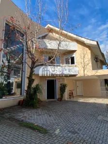 Casa de Condomínio com 4 Quartos à venda, 303m² no Campo Comprido, Curitiba
