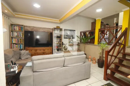 Casa com 4 Quartos à venda, 182m² no Espírito Santo, Porto Alegre