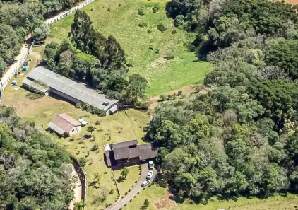 Fazenda/Sítio com 3 Quartos à venda, 250m² no Vila Dom Pedro II, Campo Largo