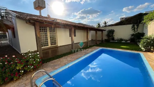 Casa com 3 Quartos para alugar, 248m² no Jardim Vivendas, São José do Rio Preto