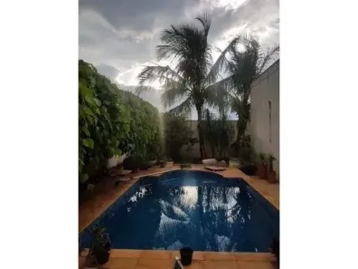 Casa com 3 Quartos à venda, 250m² no Jardim Colina, Uberlândia