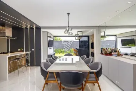 Casa de Condomínio com 4 Quartos à venda, 260m² no São Braz, Curitiba