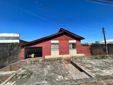 Casa com 3 Quartos à venda, 135m² no Uvaranas, Ponta Grossa