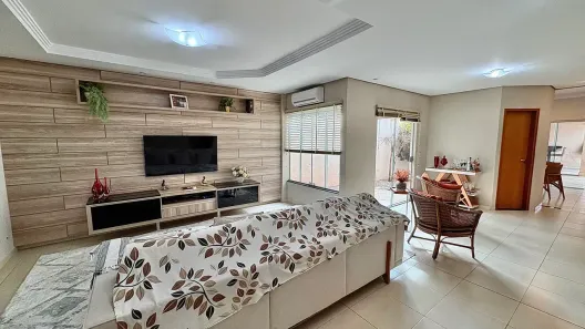 Casa de Condomínio com 3 Quartos à venda, 180m² no Loteamento Portal do Sol I, Goiânia