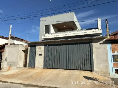 Casa com 3 Quartos à venda, 360m² no Jardim José André de Lima, Mococa