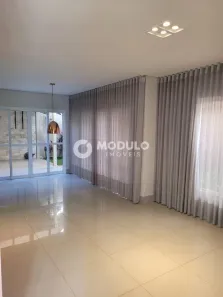 Casa de Condomínio com 3 Quartos à venda, 200m² no Granja Marileusa, Uberlândia
