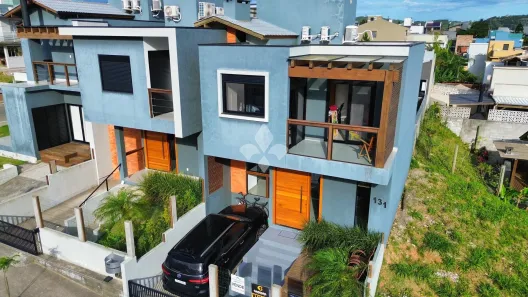 Sobrado com 3 Quartos à venda, 107m² no Ambrósio, Garopaba