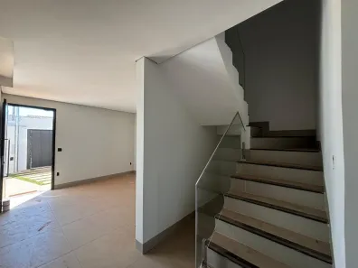 Casa com 3 Quartos à venda, 105m² no São Jorge, Uberlândia