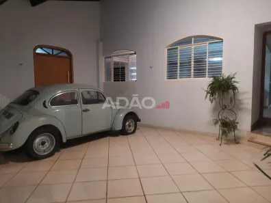 Casa com 3 Quartos à venda, 232m² no Parque das Laranjeiras, Goiânia