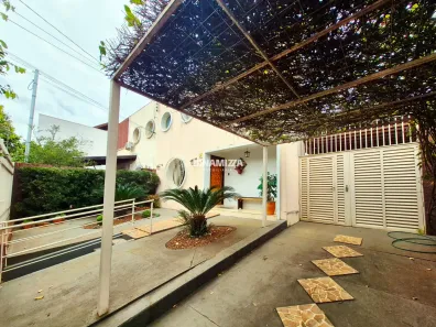 Casa com 3 Quartos à venda, 150m² no São Sebastião, Uberaba