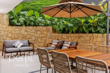 Sobrado com 3 Quartos à venda, 311m² no América, Joinville