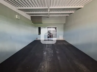 Sobrado com 2 Quartos para alugar, 80m² no Novo Mundo, Uberlândia